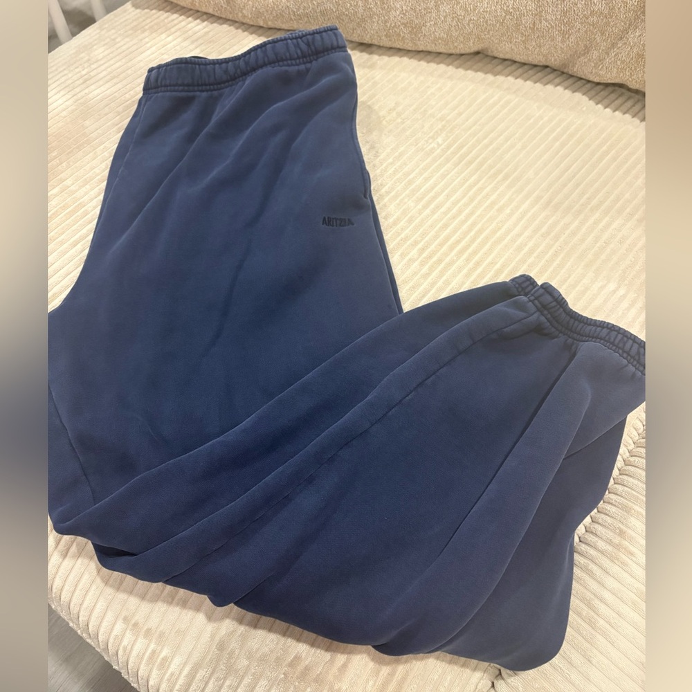 Aritzia sweatpants